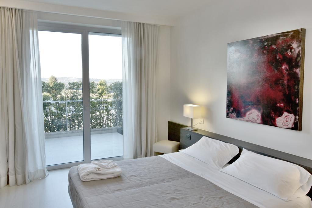 Hotel Horizon Montegranaro Bagian luar foto