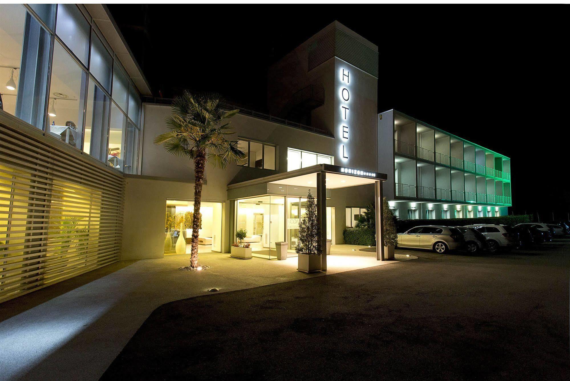 Hotel Horizon Montegranaro Bagian luar foto