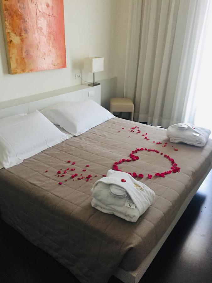 Hotel Horizon Montegranaro Bagian luar foto